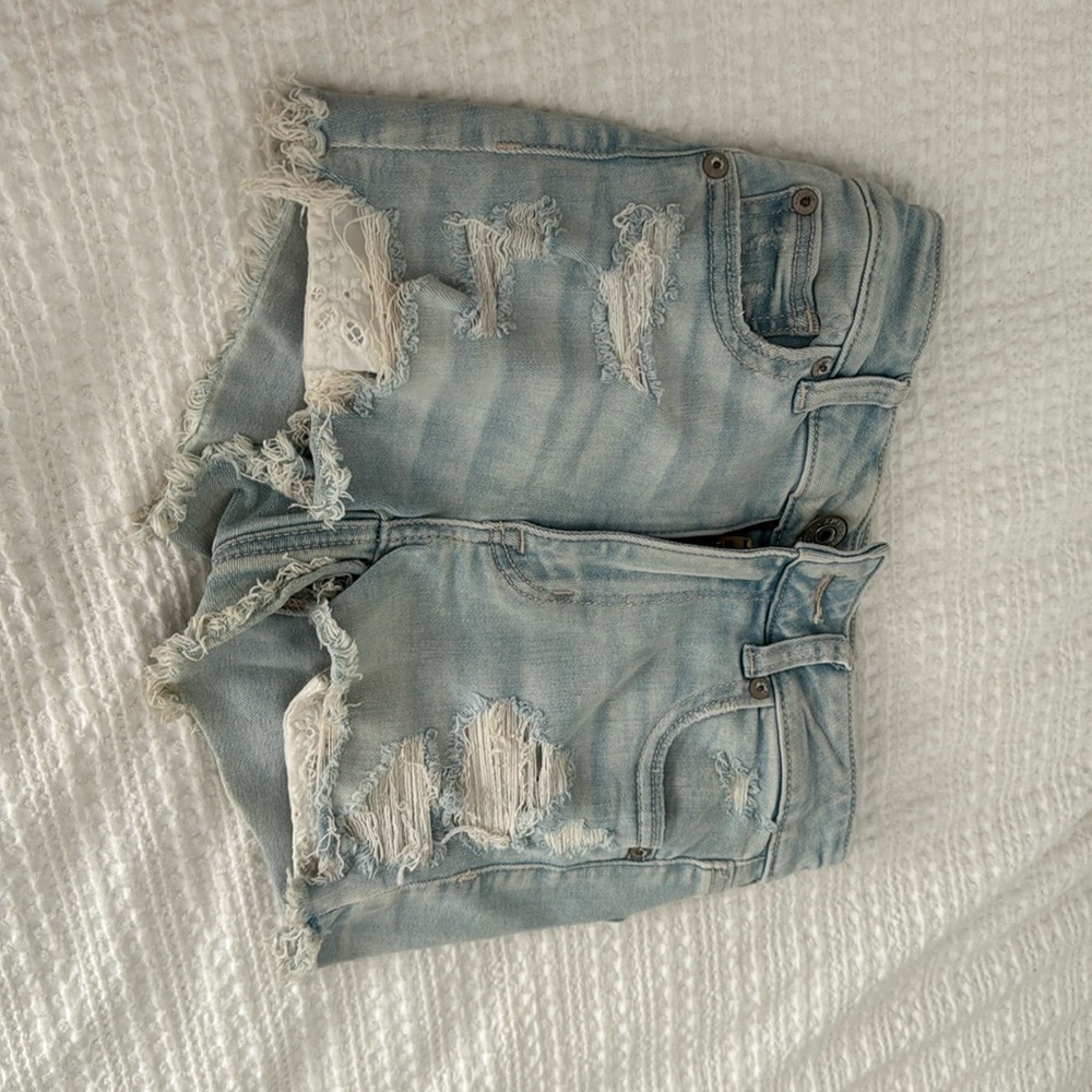 American eagle ripped Jean shorts